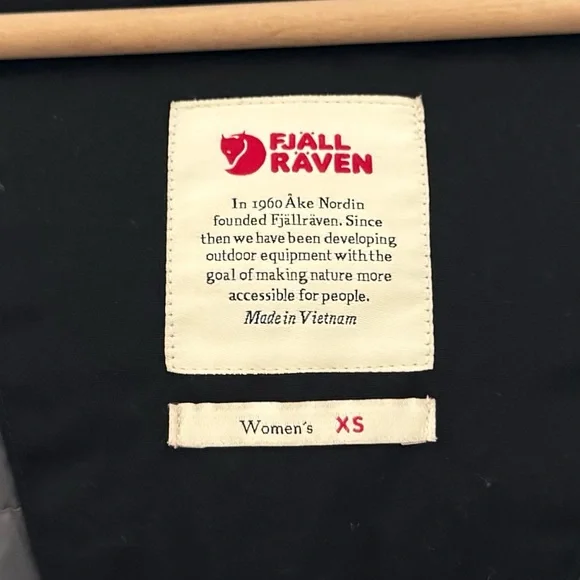 Fjallraven Singi Down Jacket Parka Black Womens XS Outdoor Rugged Gorpcore $640 - Picture 16 of 16